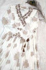 Shripali Pure Malmal Cotton Angrakha Kurta Pant Set with Dupatta - Image 6