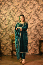 Shripali Emerald Green Mirror Velvet 3 Pc Suit - Image 2