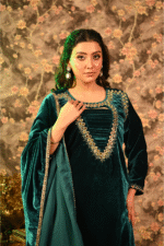 Shripali Emerald Green Mirror Velvet 3 Pc Suit - Image 6